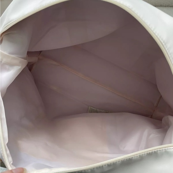 3 Jean Paul Bags ( BackPack Bag + Parfums Pouch + Travel Bag ) - Picture 11 of 16